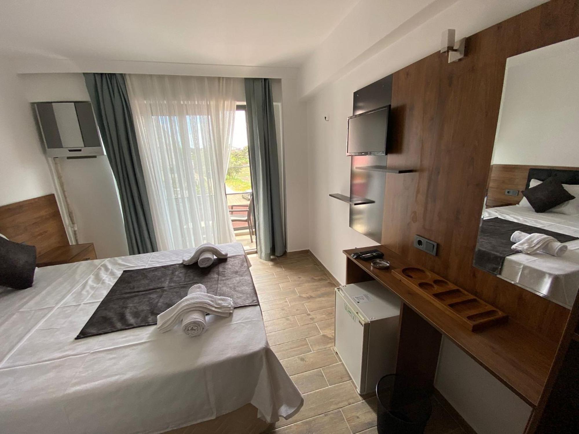 Atas Aqua Otel Avsa Türkeli Exteriör bild
